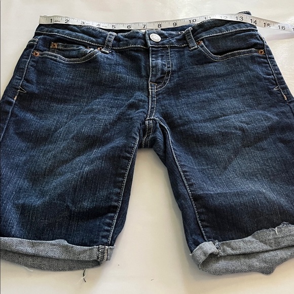 Aeropostale Bermuda Low Rise Shorts Size 3/4 - Picture 4 of 16
